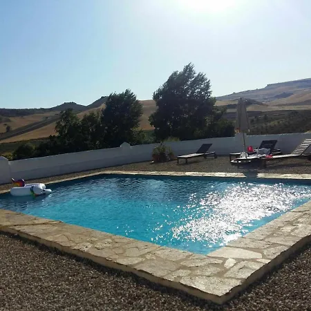 Beautiful Cortijo With Pool Near Villa Ronda